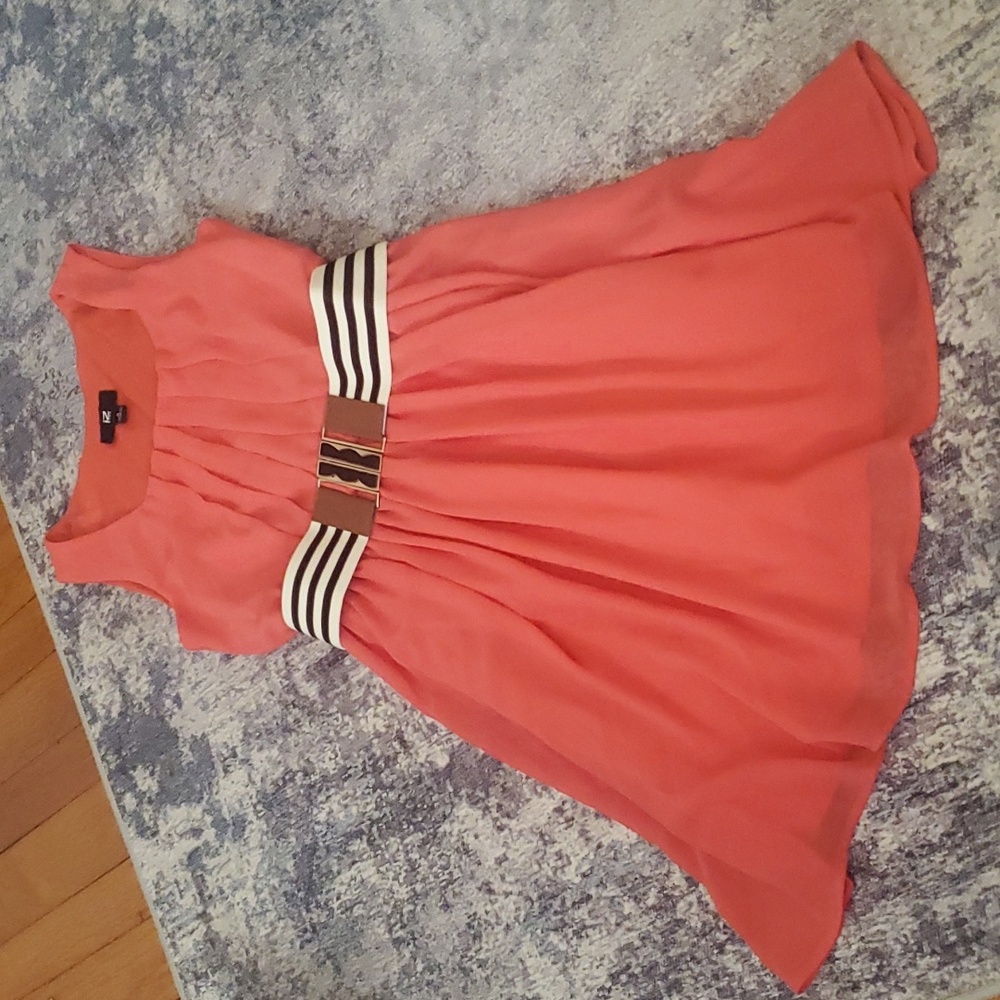 Coral dress, size small